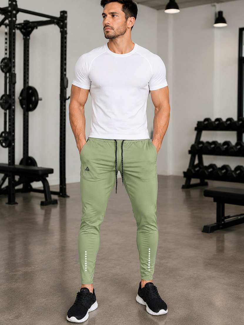 men printed mid rise full length track pant