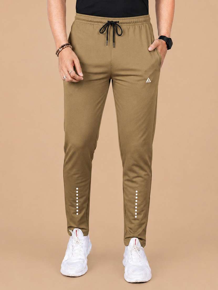 men printed mid rise full length track pant