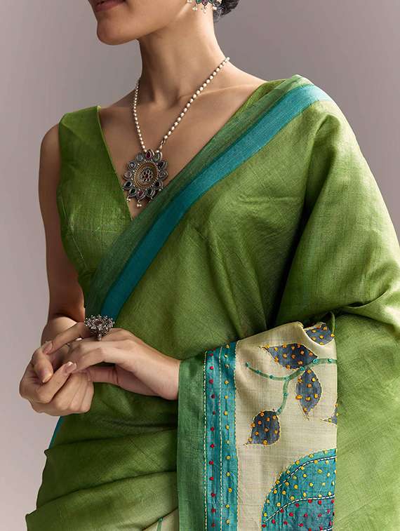 Women Printed Embroidered Saree With Blouse - 22719566 -  Standard Image - 5