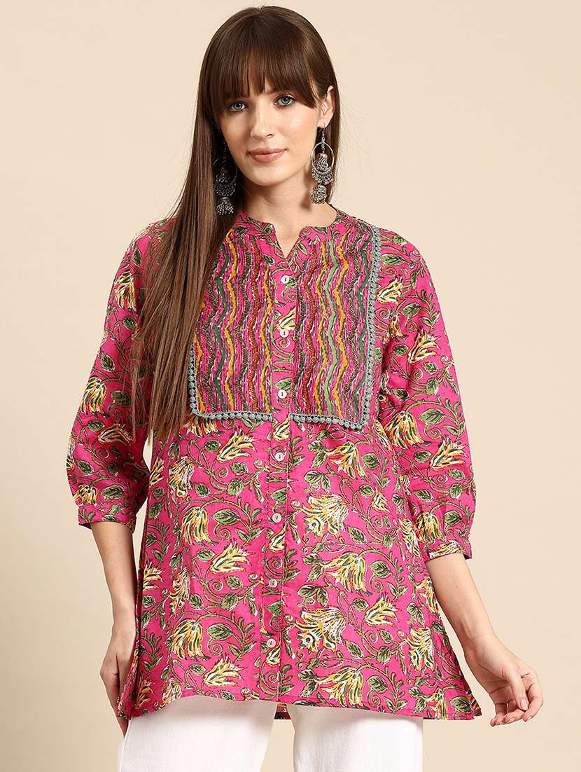 women printed three quarter sleeves straight kurti