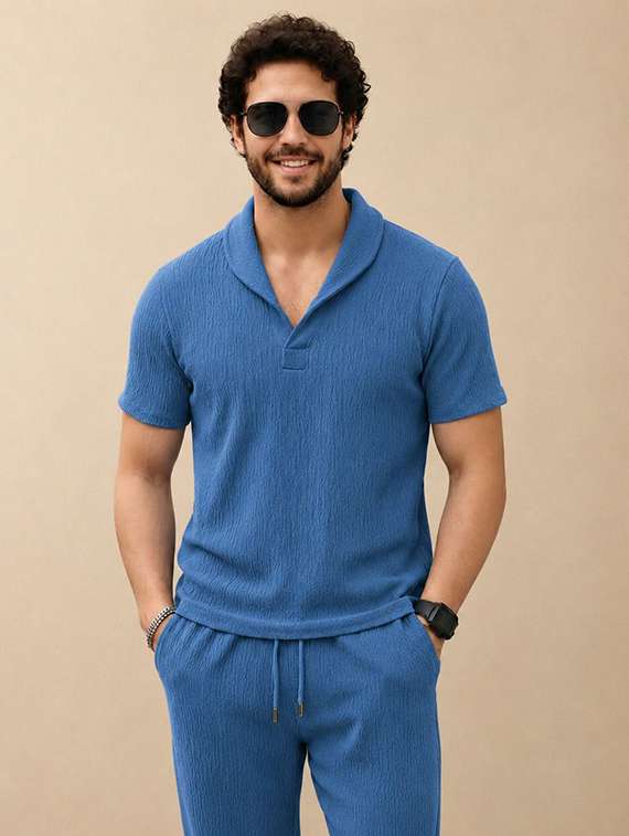 men textured short sleeves t-shirt and trouser co-ord set