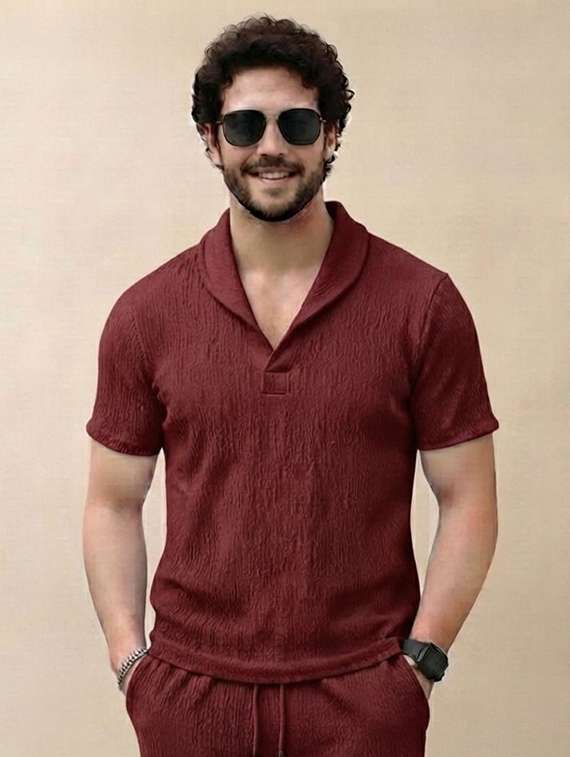 men textured short sleeves t-shirt and trouser co-ord set