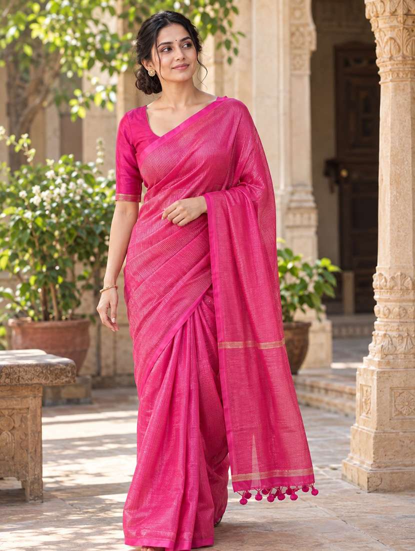women self design handloom saree with blouse