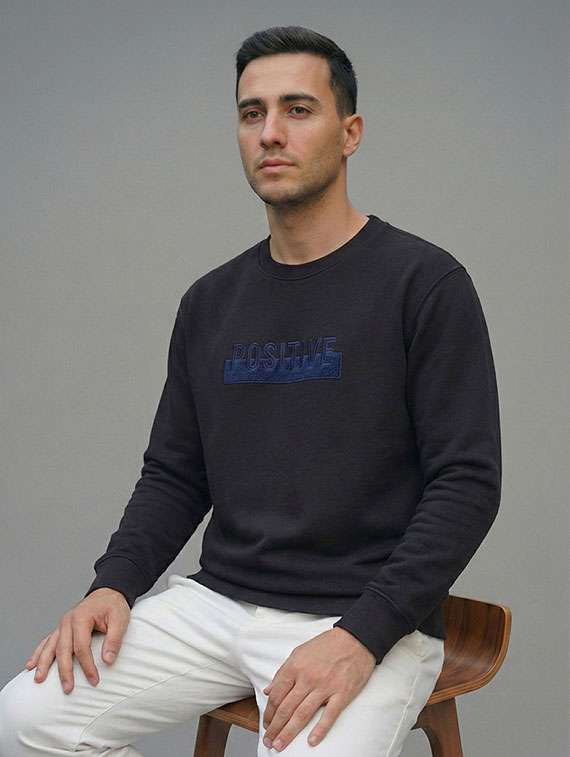 men embroidered long sleeves regular fit sweatshirt
