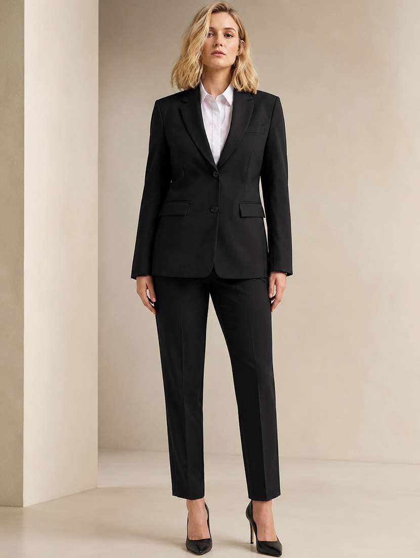 women solid long sleeves blazer and trouser set