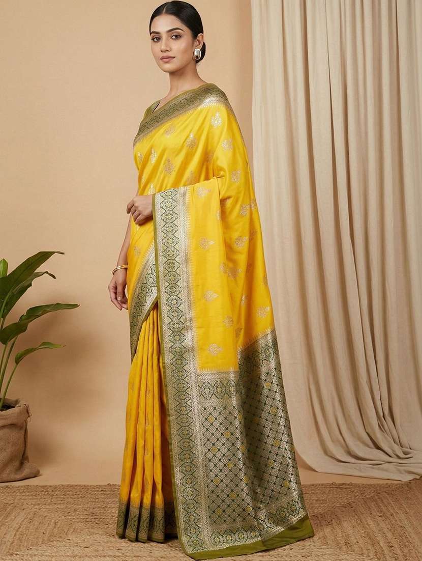 women self design banarasi saree with blouse