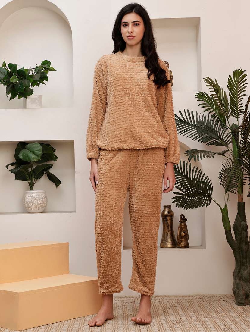 women self design long sleeves nightwear set