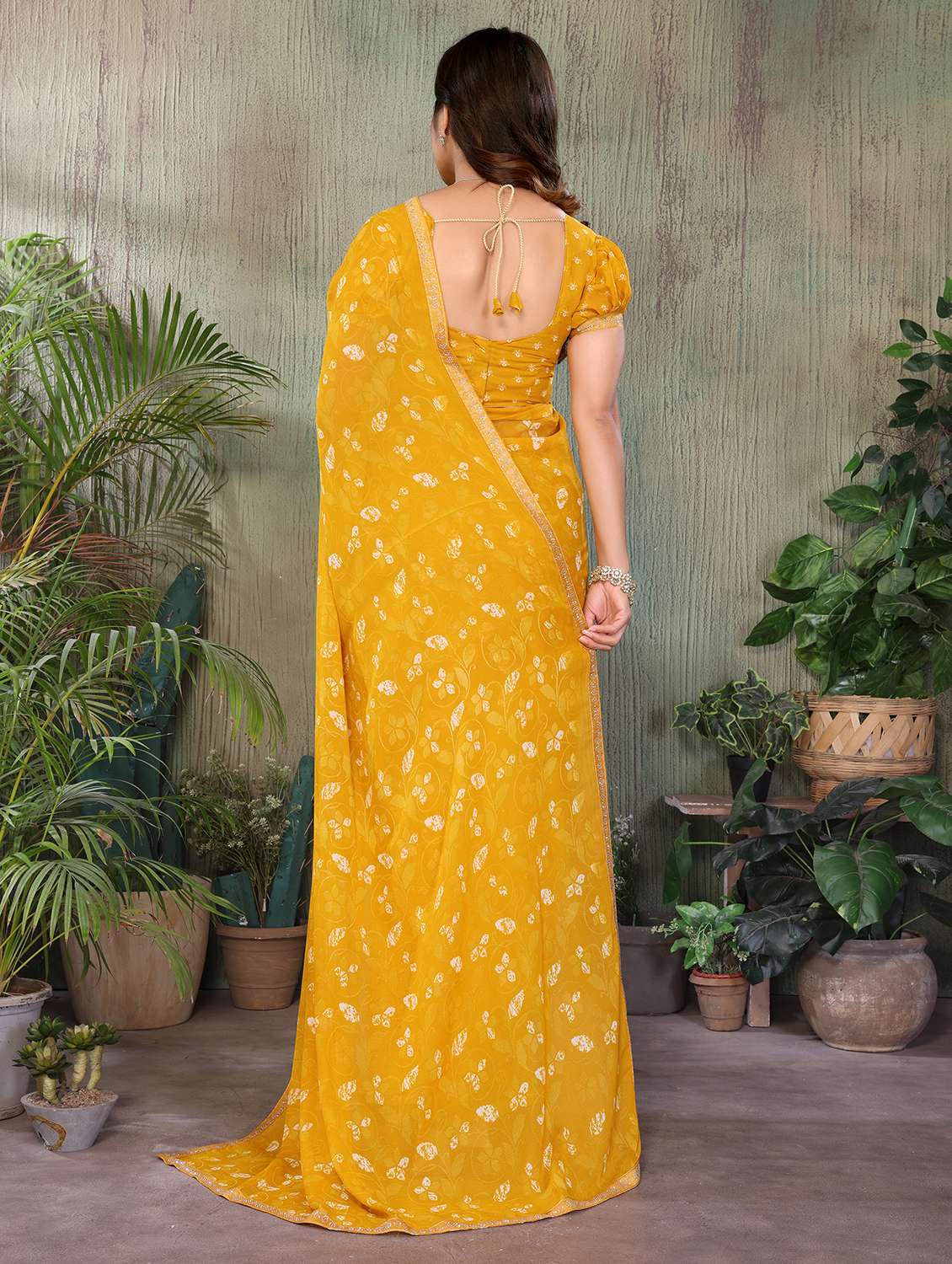 Women Printed Casual Wear Saree With Blouse - 22722787 -  Standard Image - 3