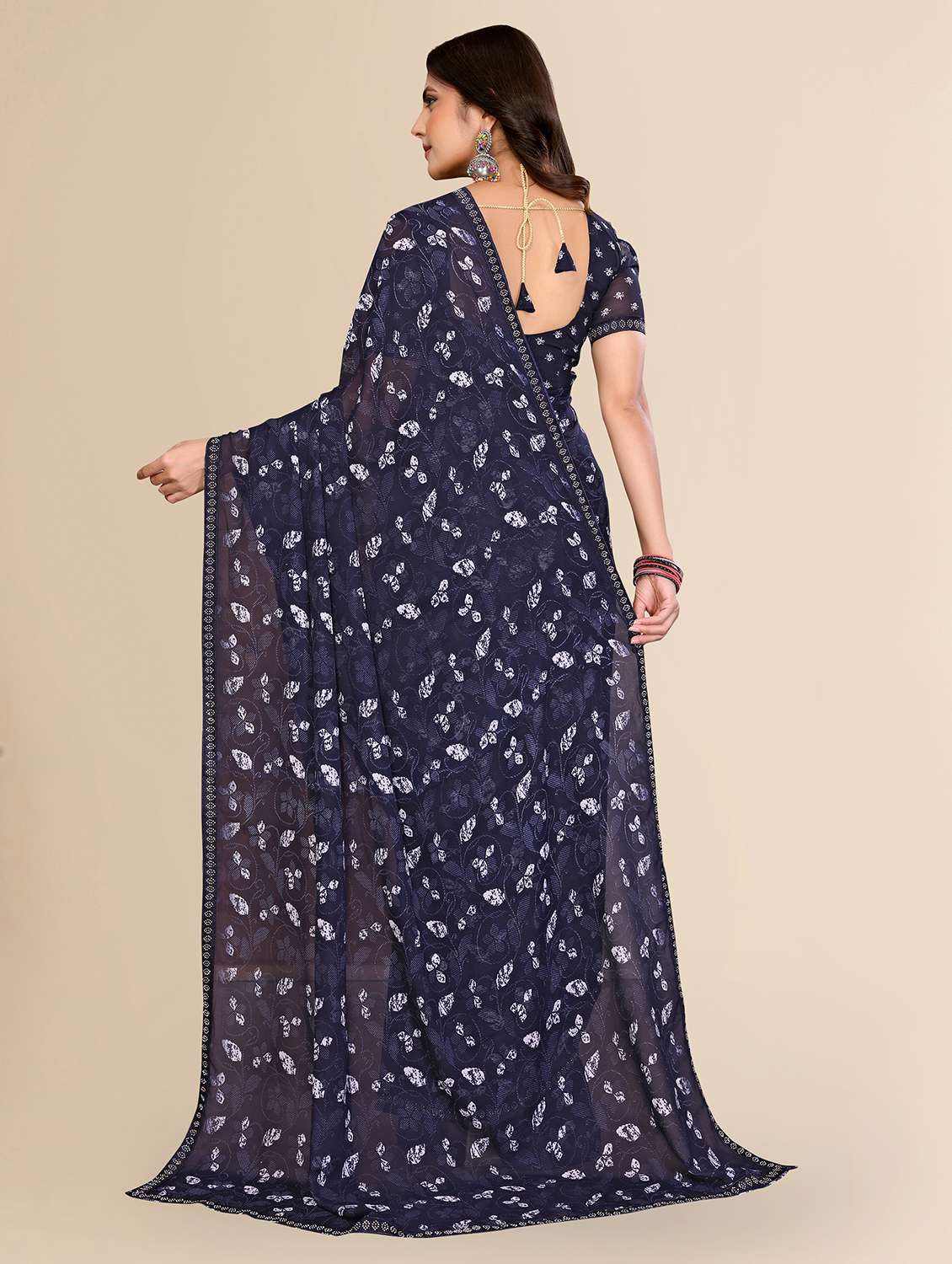 Women Printed Casual Wear Saree With Blouse - 22722806 -  Standard Image - 3