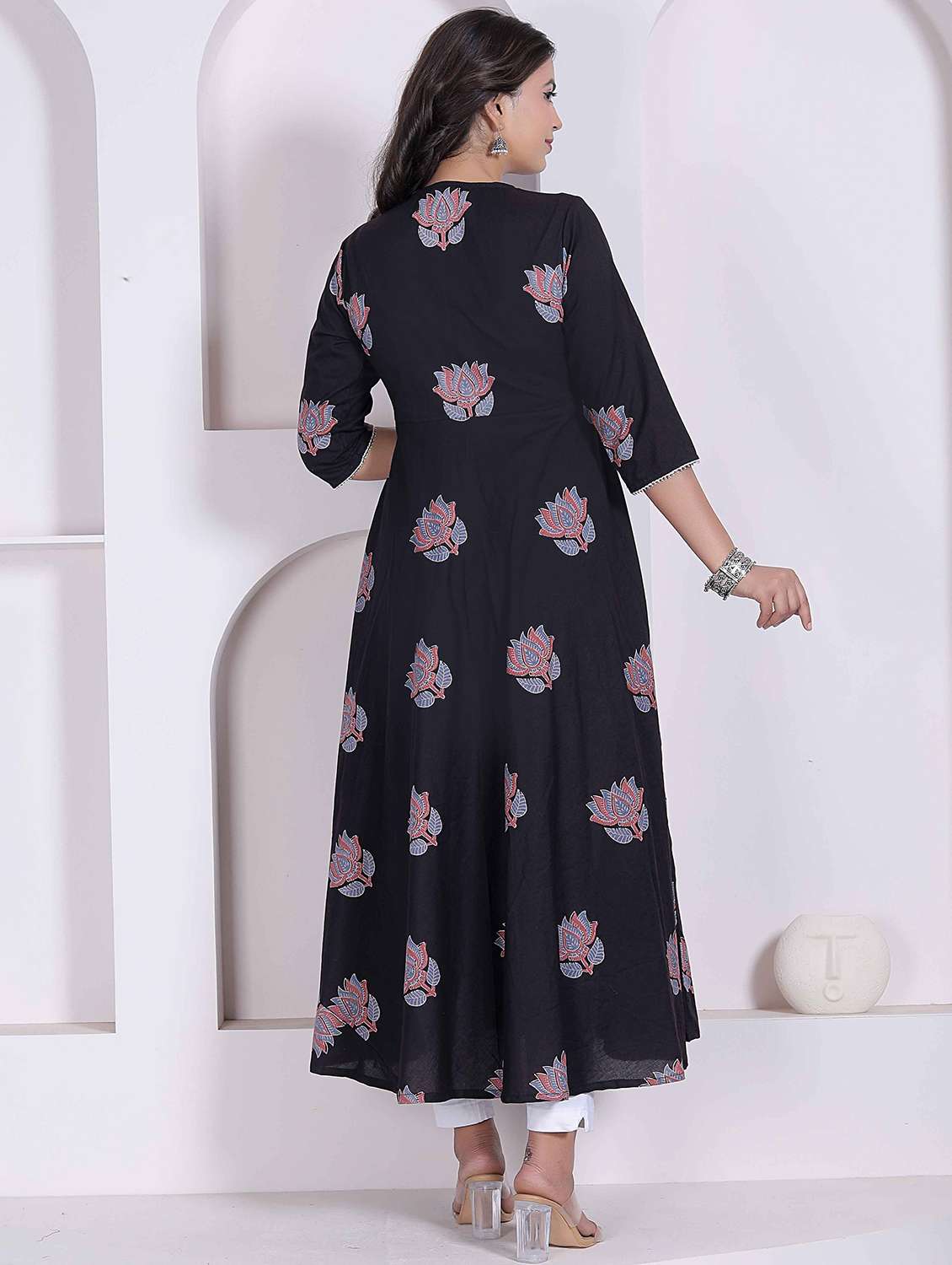 Angrakha Cotton Black Floral Three Quarter Sleeves Kurta - 22722862 -  Standard Image - 3