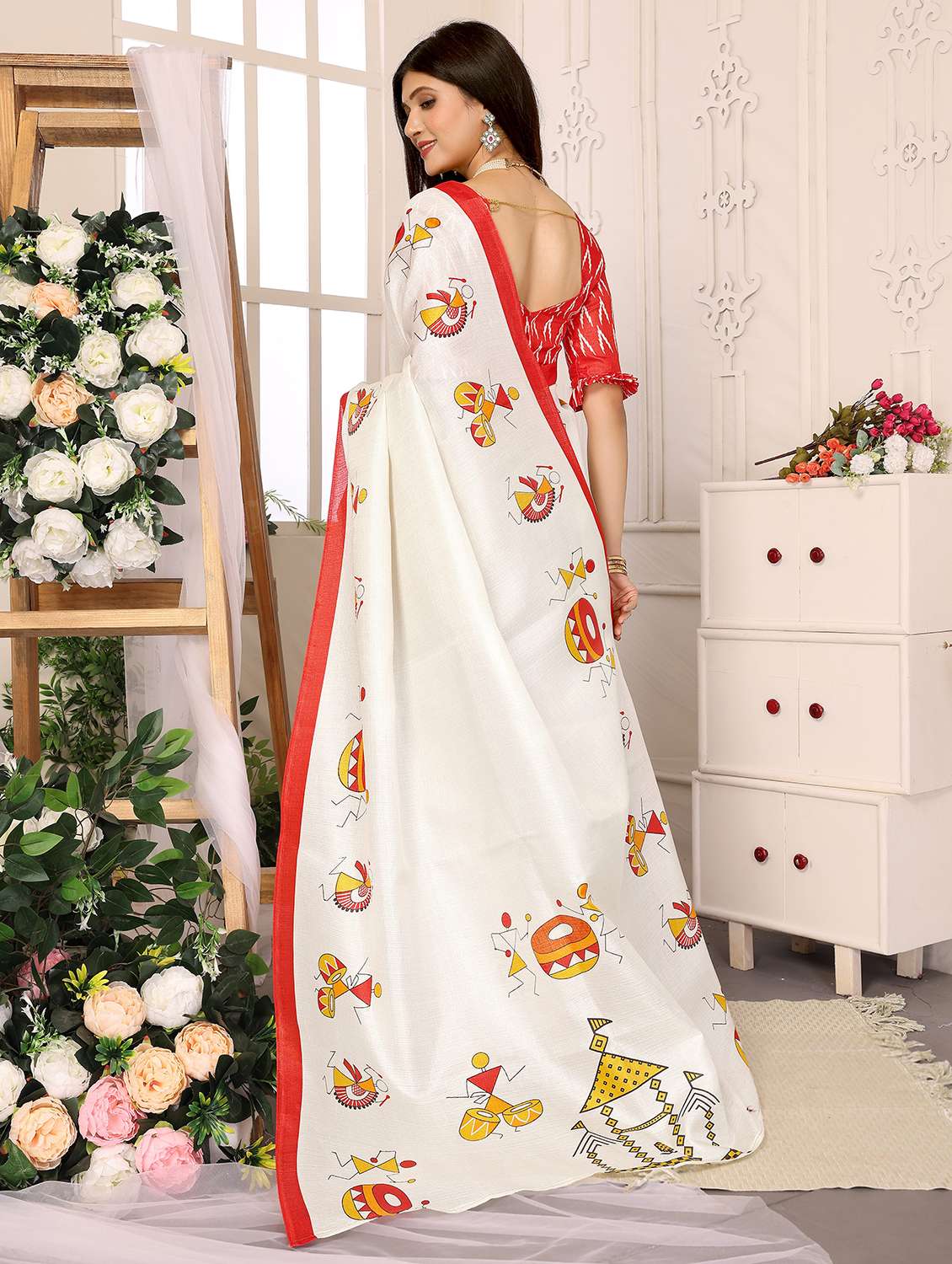 Women Warli Printed Saree With Blouse - 22722926 -  Standard Image - 3