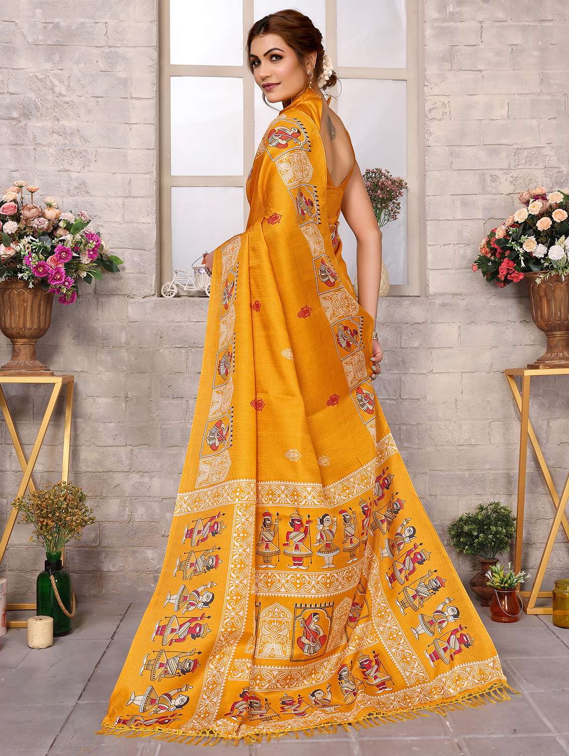 Women Printed Casual Wear Saree With Blouse - 22722999 -  Standard Image - 3