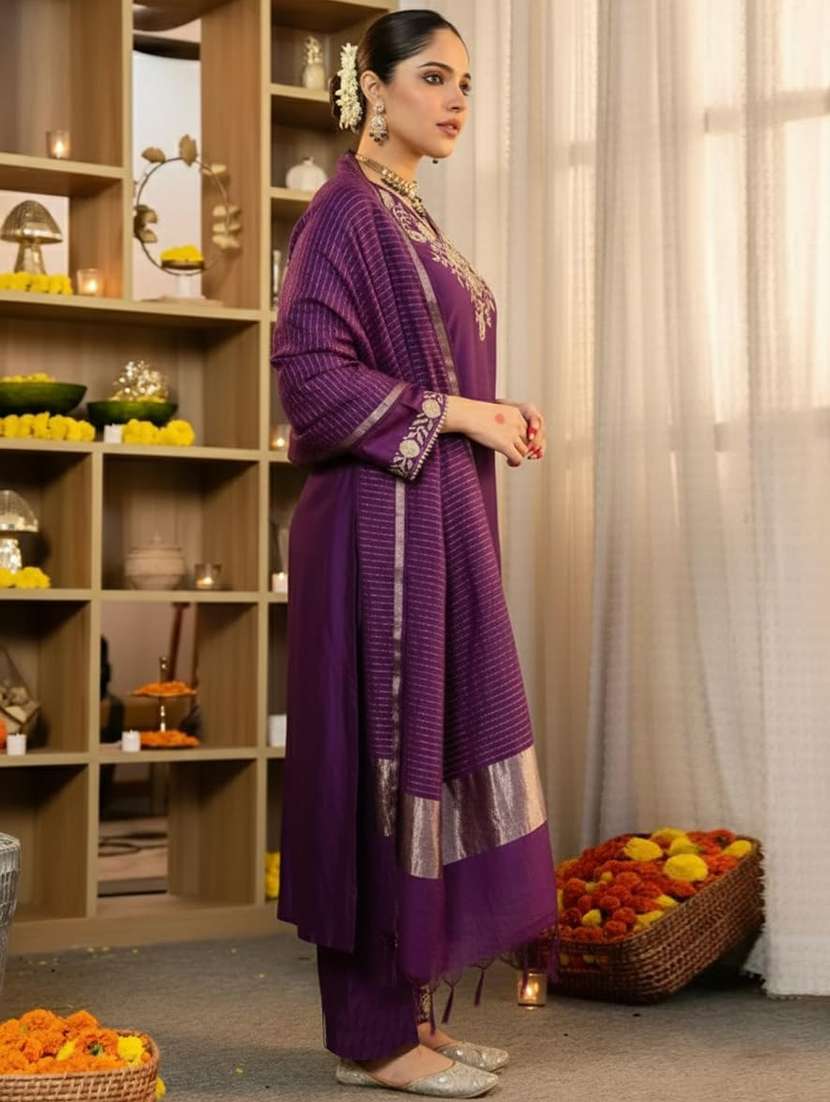 Women Embroidered Three Quarter Sleeves Kurta Pant Set With Dupatta - 22723132 -  Standard Image - 3