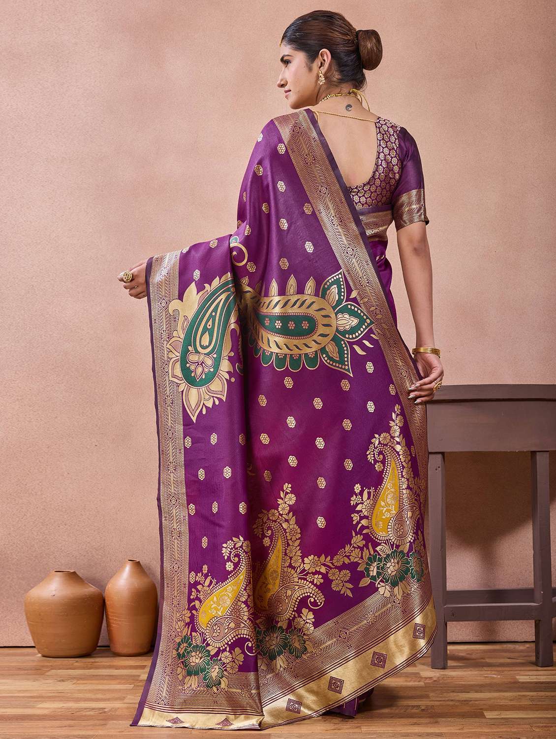 Women Self Design Banarasi Saree With Blouse - 22723221 -  Standard Image - 3