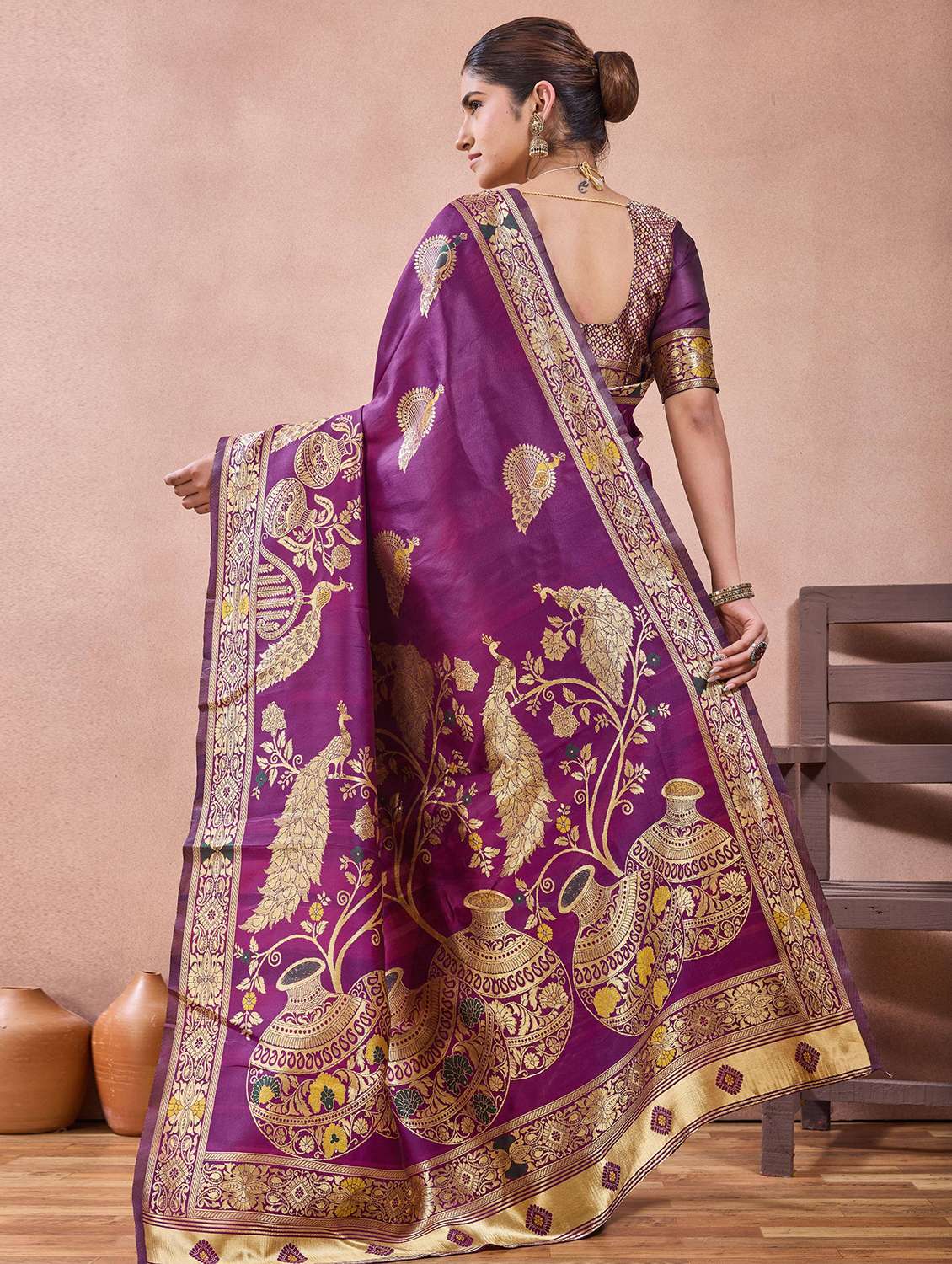 Women Self Design Banarasi Saree With Blouse - 22723226 -  Standard Image - 3
