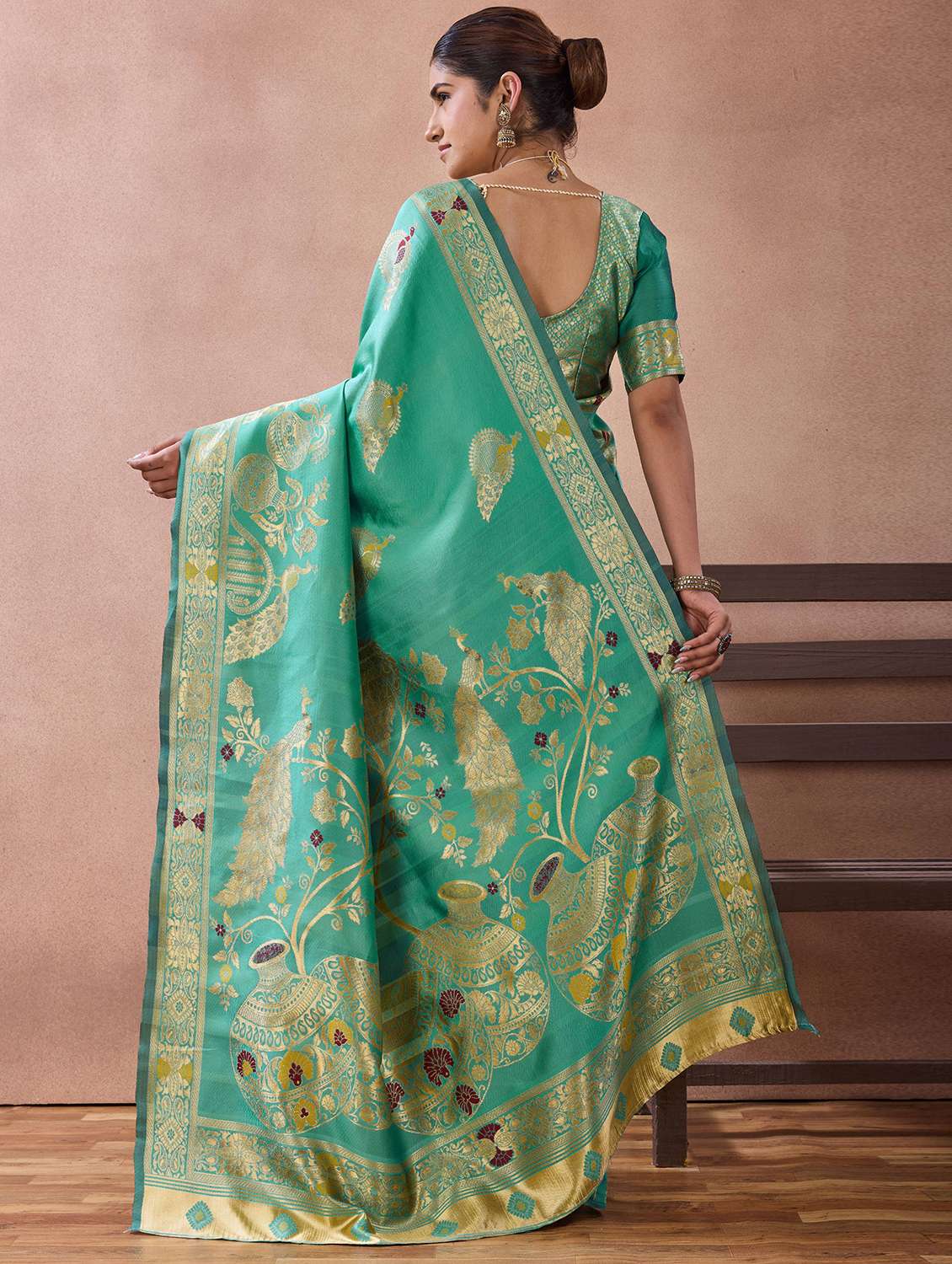 Women Self Design Banarasi Saree With Blouse - 22723228 -  Standard Image - 3