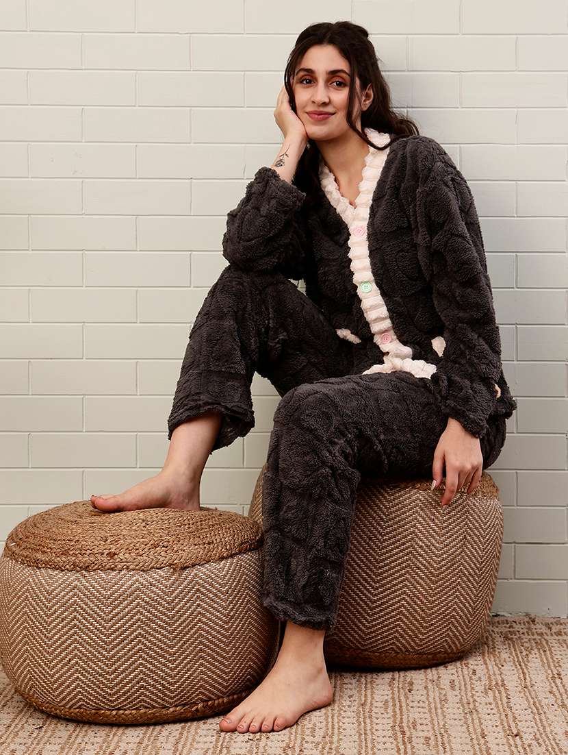 women self design long sleeves pyjama set