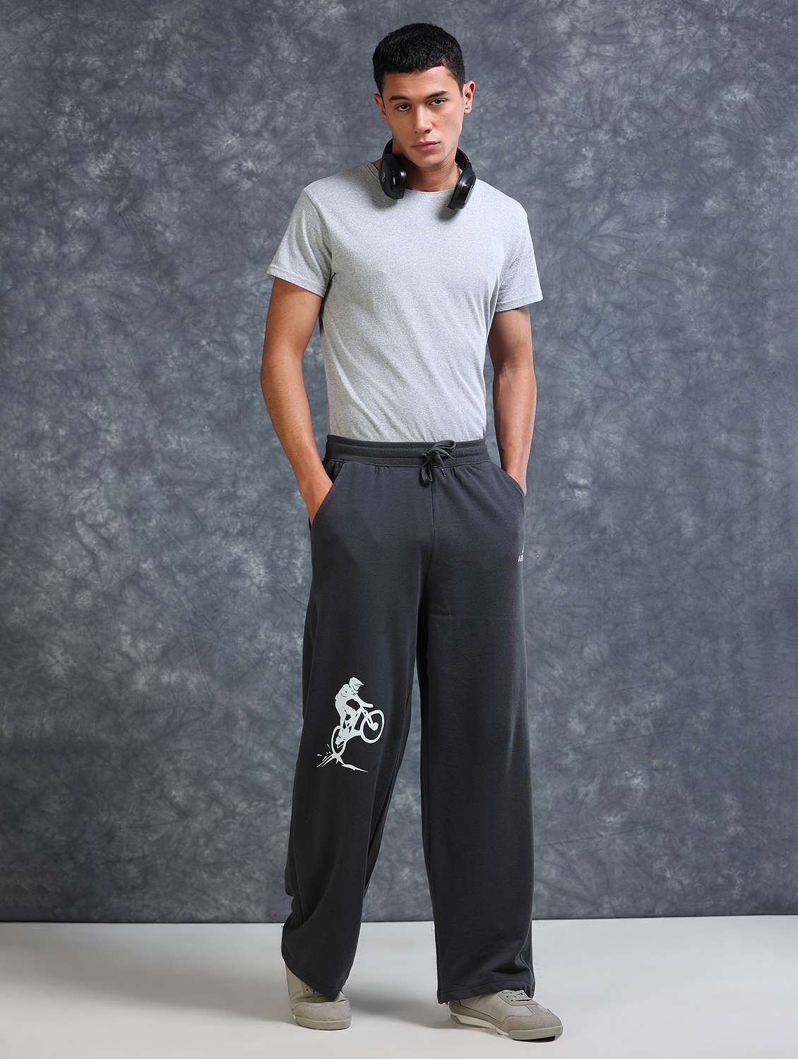 Men Printed Mid Rise Relaxed Fit Track Pant - 22723319 -  Standard Image - 5