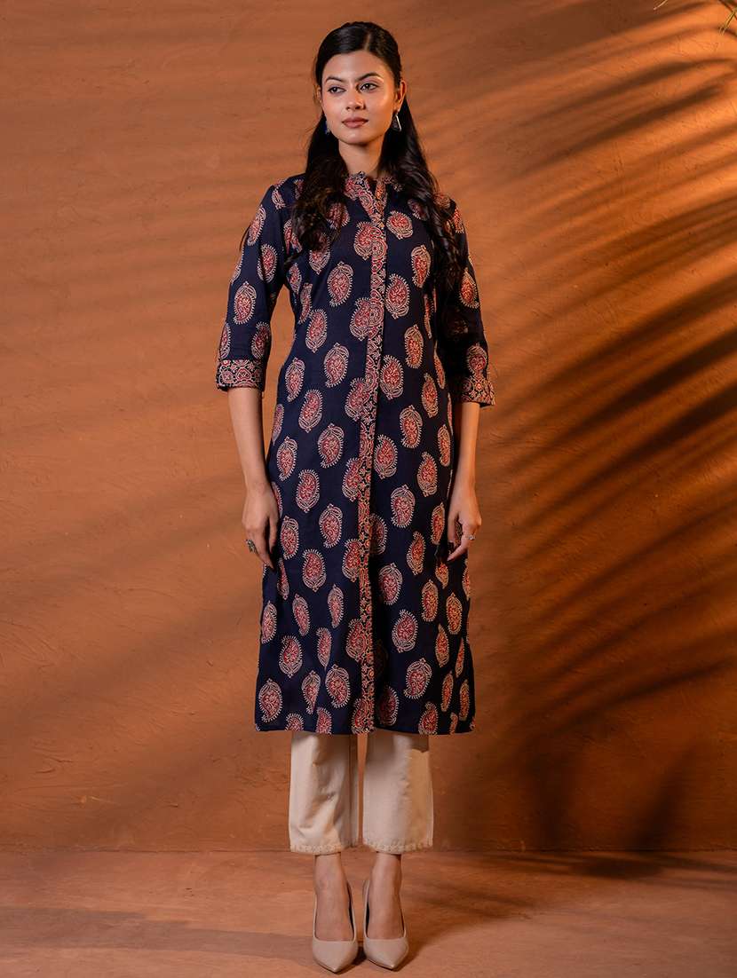 women printed three quarter sleeves straight kurta