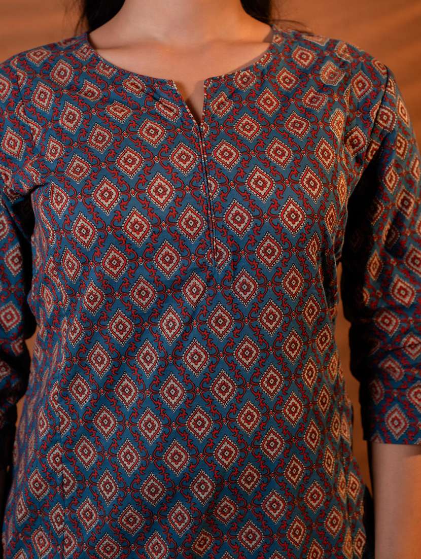 Women Printed Three Quarter Sleeves Straight Kurta - 22724861 -  Standard Image - 5