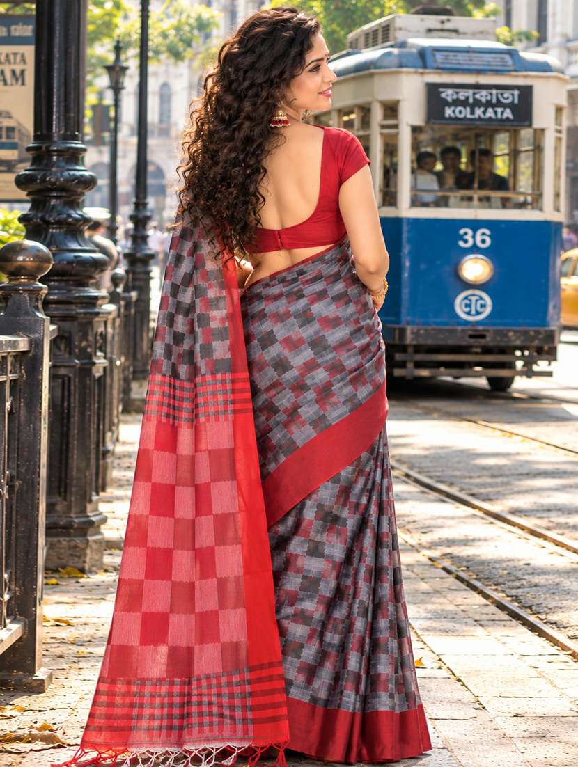 Women Checkered Handloom Saree With Blouse - 22725751 -  Standard Image - 3