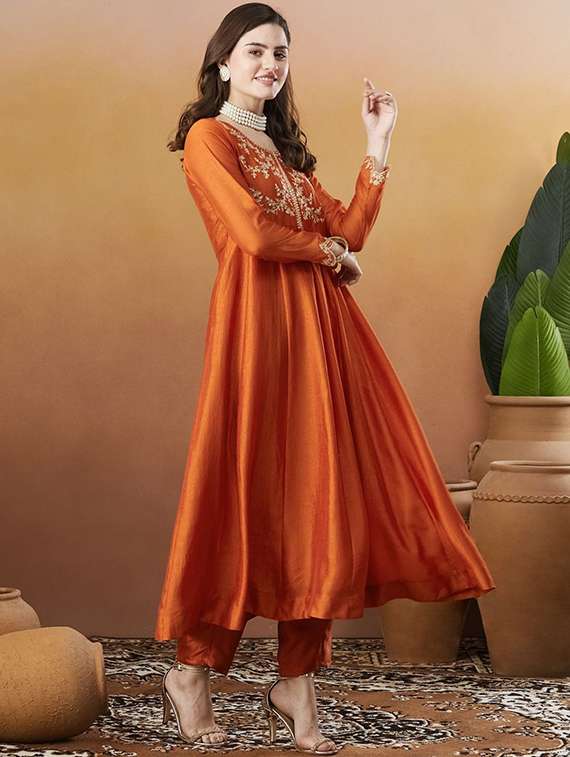 Women Embroidered Long Sleeves Kurta Pant Set With Dupatta - 22728626 -  Standard Image - 3