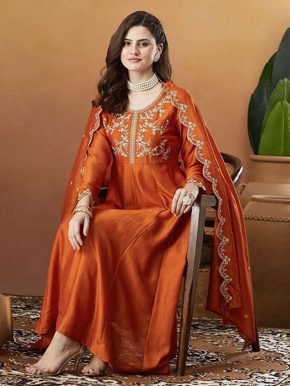 Women Embroidered Long Sleeves Kurta Pant Set With Dupatta - 22728626 -  Standard Image - 5
