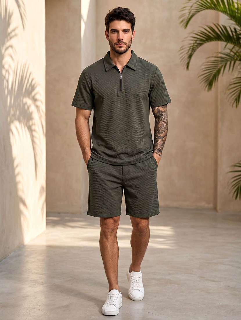 men self design short sleeve shorts & t-shirt co-ord set