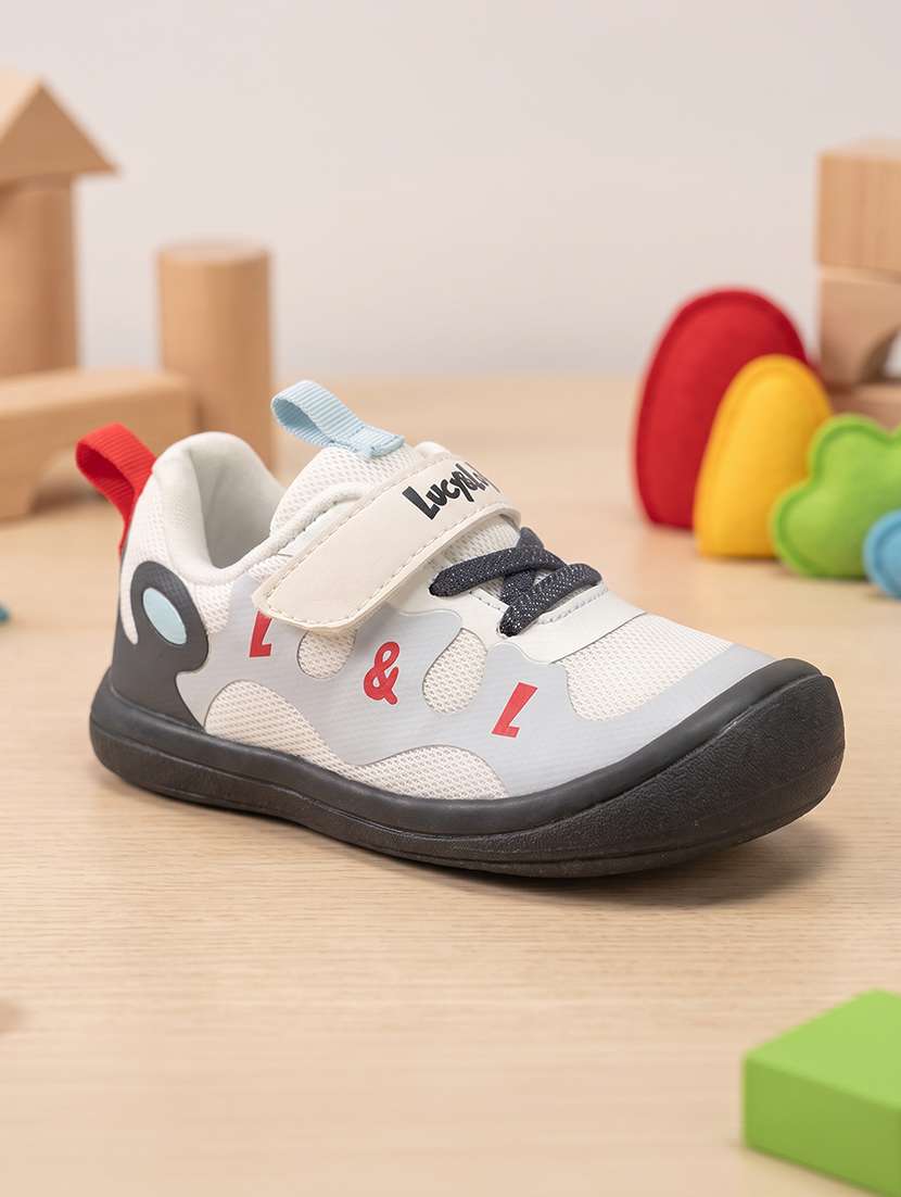 boys colourblocked slip on sports shoes