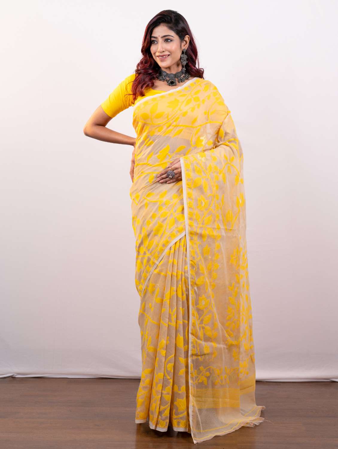 women self design jamdani saree with blouse
