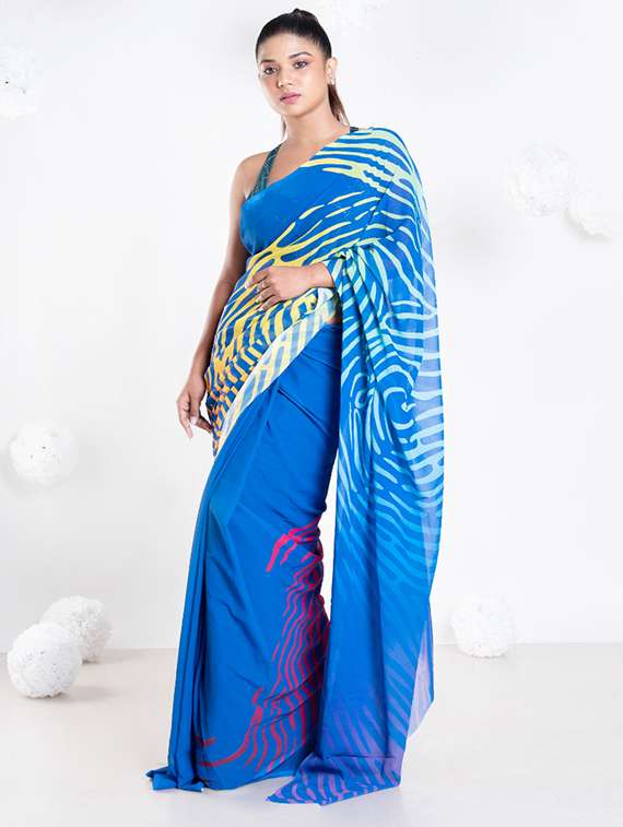 women printed casual wear saree with blouse
