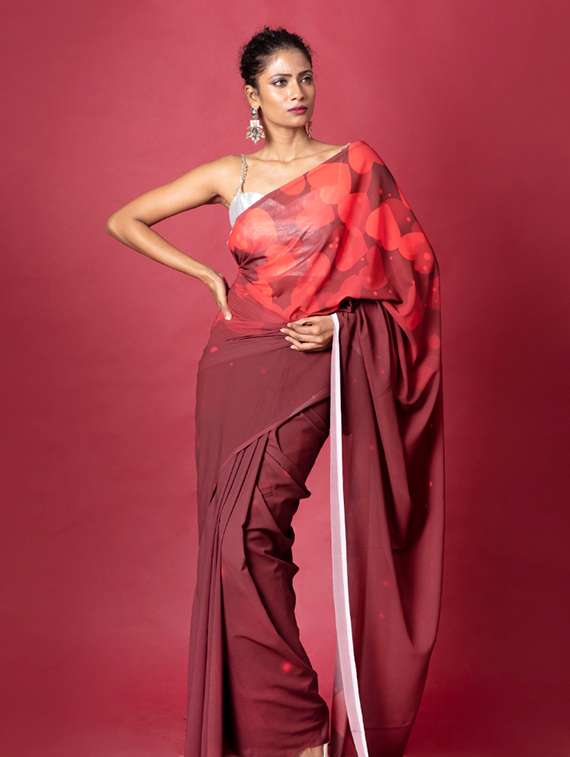 women printed casual wear saree with blouse