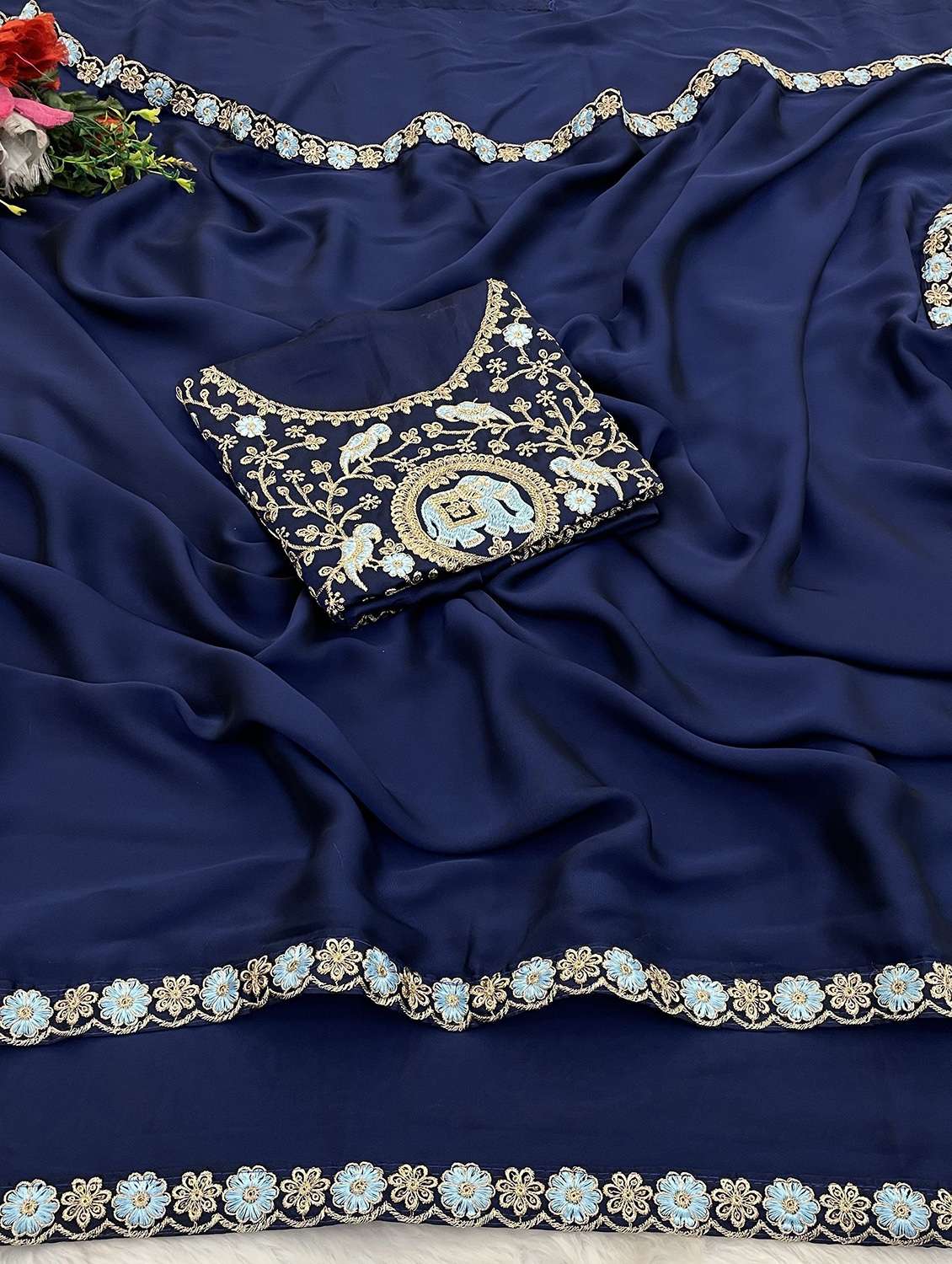 Women Solid With Bordered Saree With Blouse - 22729114 -  Standard Image - 5