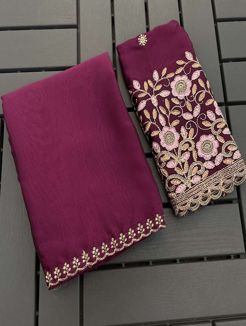 Women Solid With Bordered Saree With Blouse - 22729542 -  Standard Image - 3