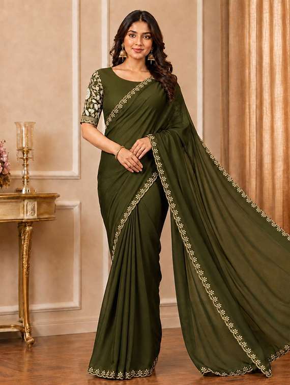 women solid with bordered saree with blouse