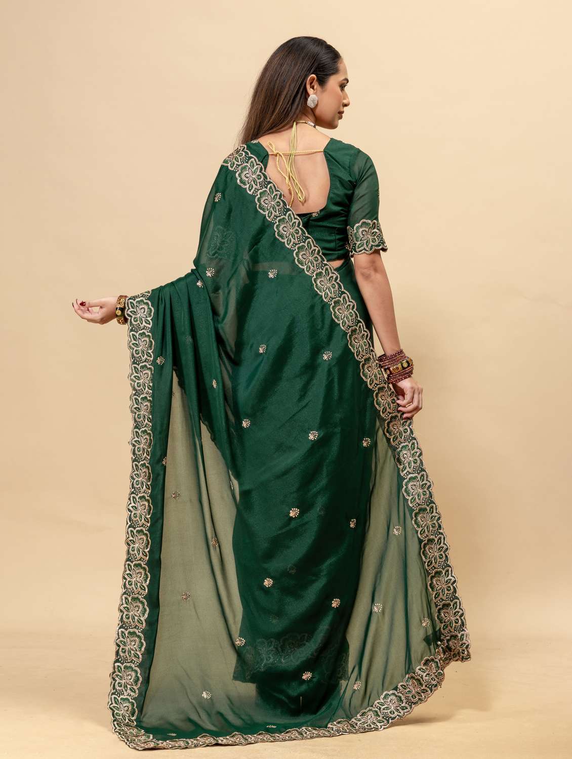 Women Solid With Work Embroidered Saree With Blouse - 22729593 -  Standard Image - 3