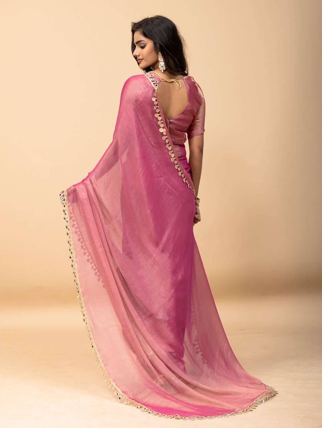Women Solid With Bordered Saree With Blouse - 22729645 -  Standard Image - 3
