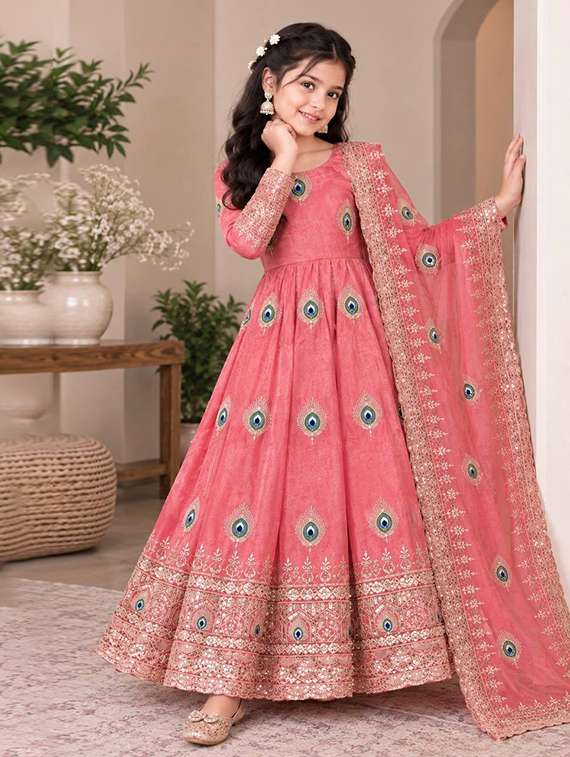 girls embroidered long sleeves kurta pant set 