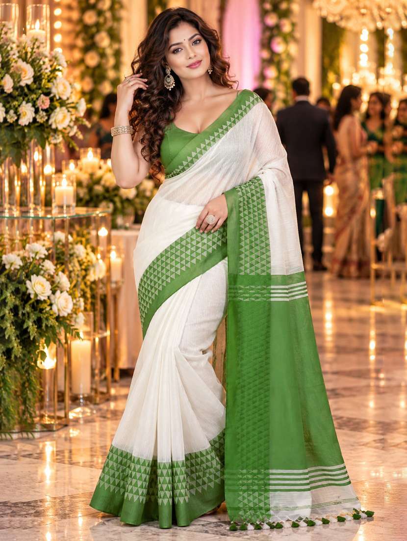 women solid with bordered saree with blouse