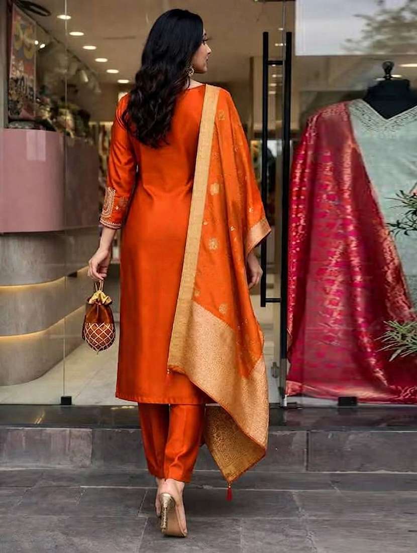 Women Embroidered Three Quarter Sleeves Kurta Pant Set With Dupatta - 22730231 -  Standard Image - 3