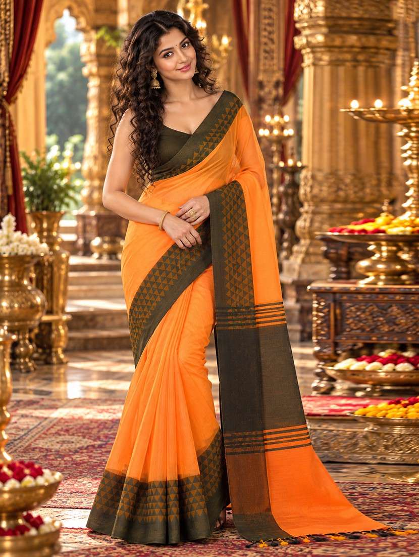 women solid with bordered handloom saree with blouse