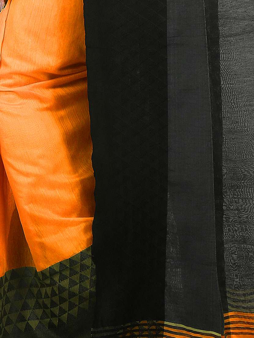 Women Solid With Bordered Handloom Saree With Blouse - 22730934 -  Standard Image - 3