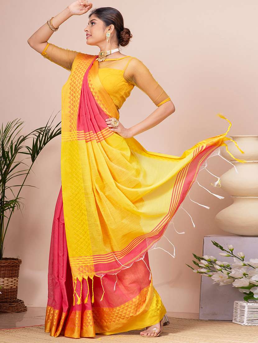 women solid with bordered handloom saree with blouse