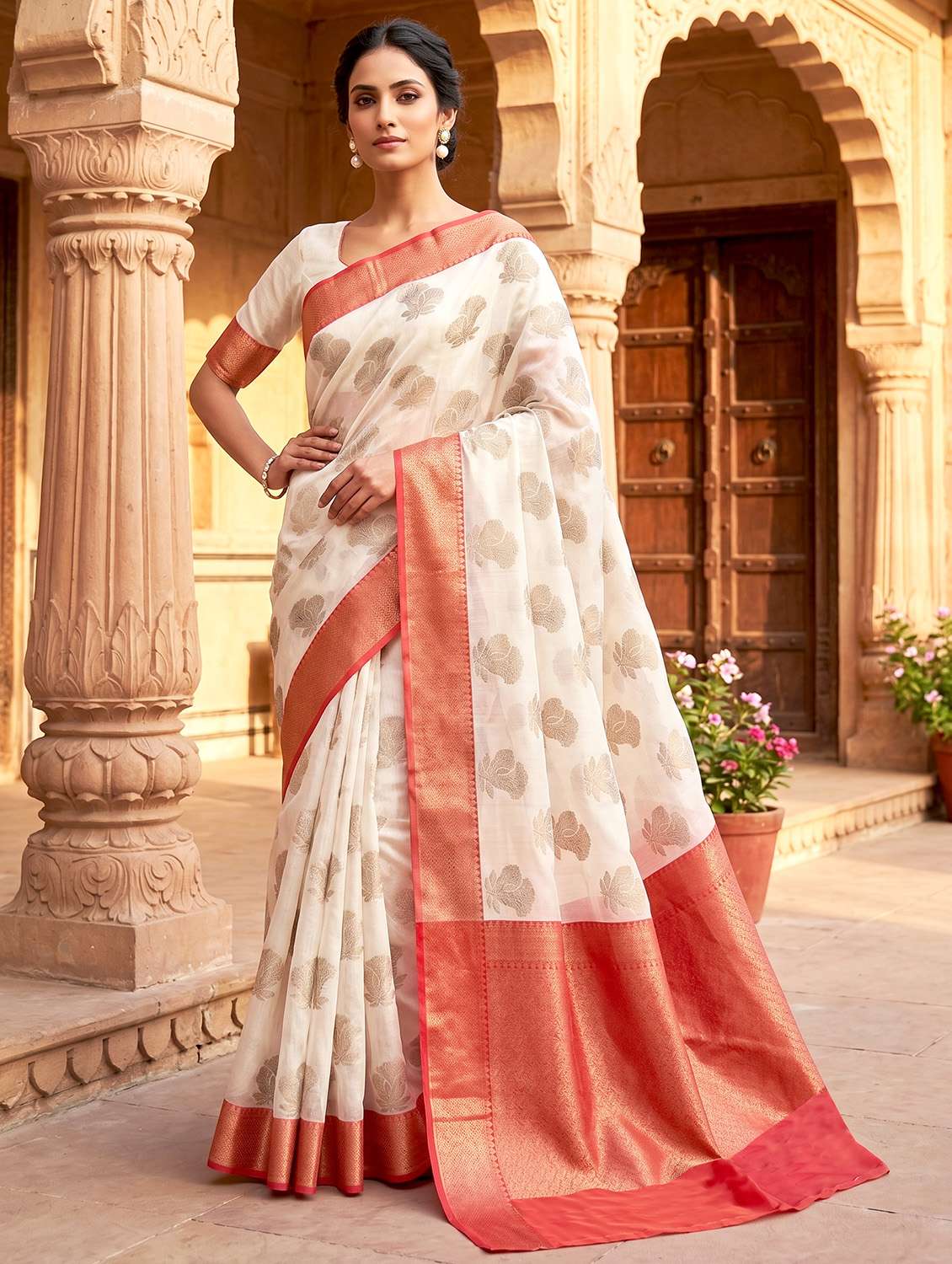 women self design banarasi saree with blouse