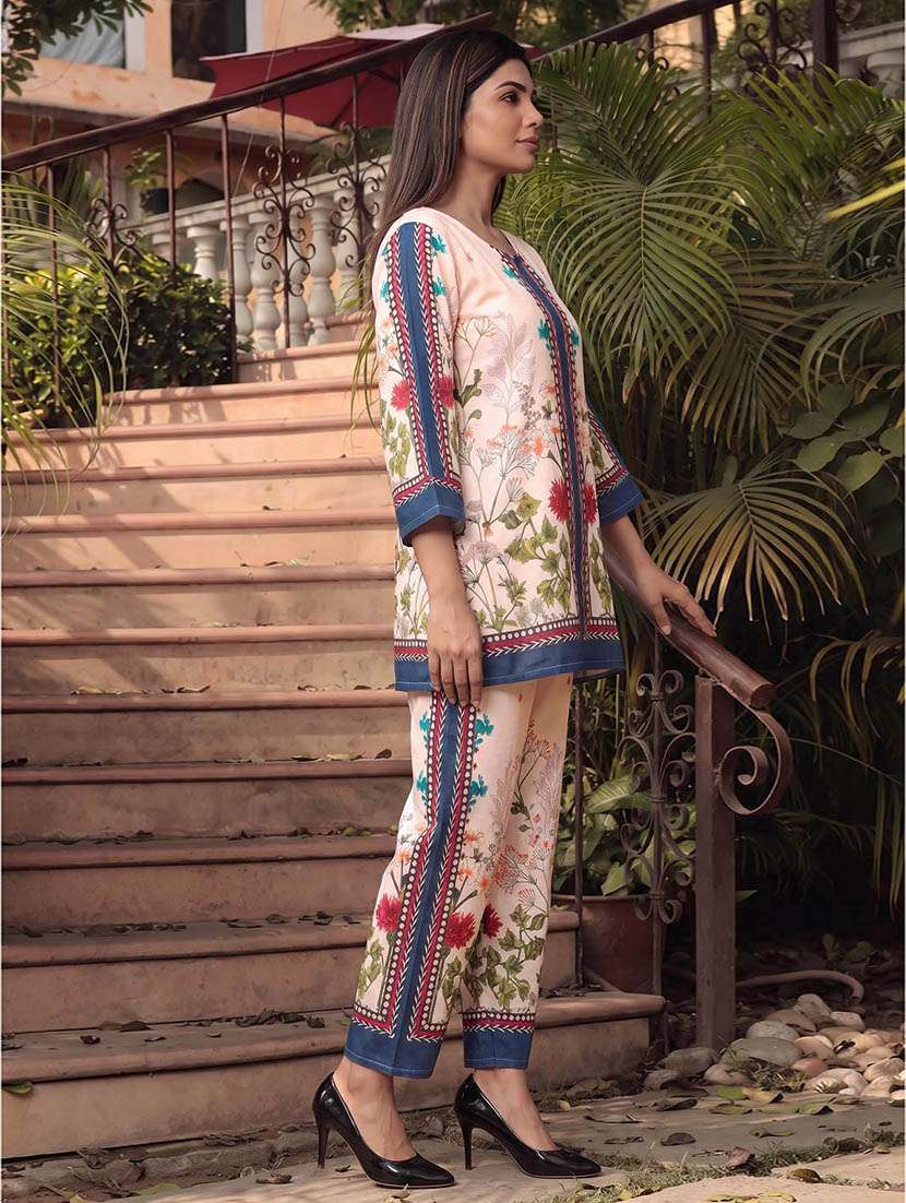 Women Printed Three Quarter Sleeves Ethnic Co-ord Set - 22733486 -  Standard Image - 3