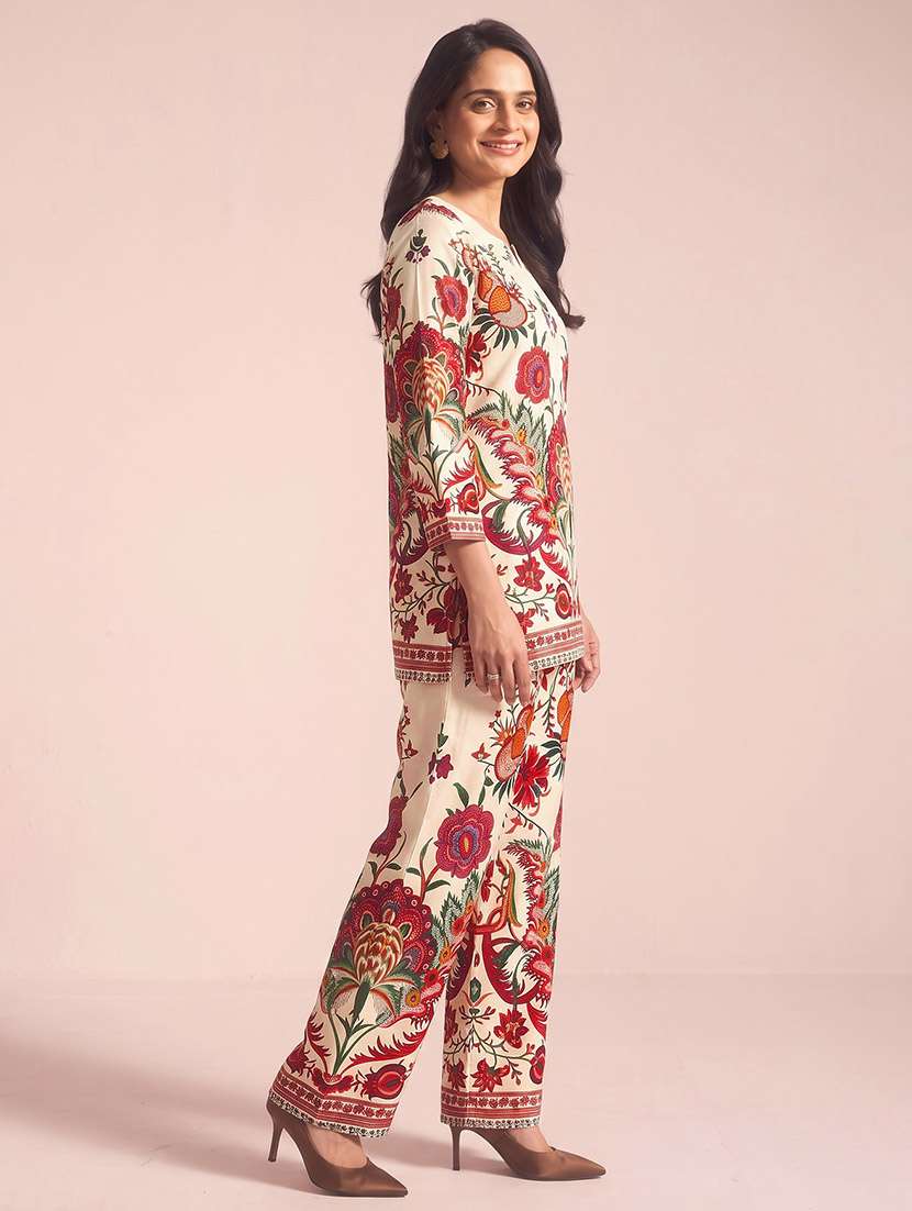 Women Printed Three Quarter Sleeves Ethnic Co-ord Set - 22733490 -  Standard Image - 3