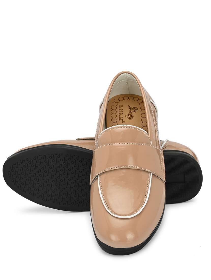 Women Solid Slip On Loafer - 22735181 -  Standard Image - 5