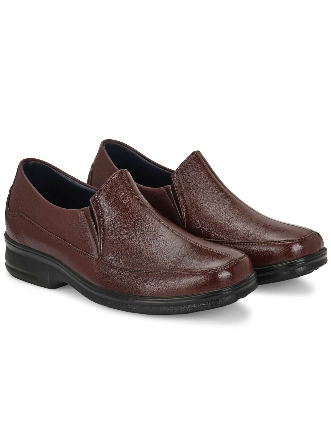 men solid slip on formal shoes
