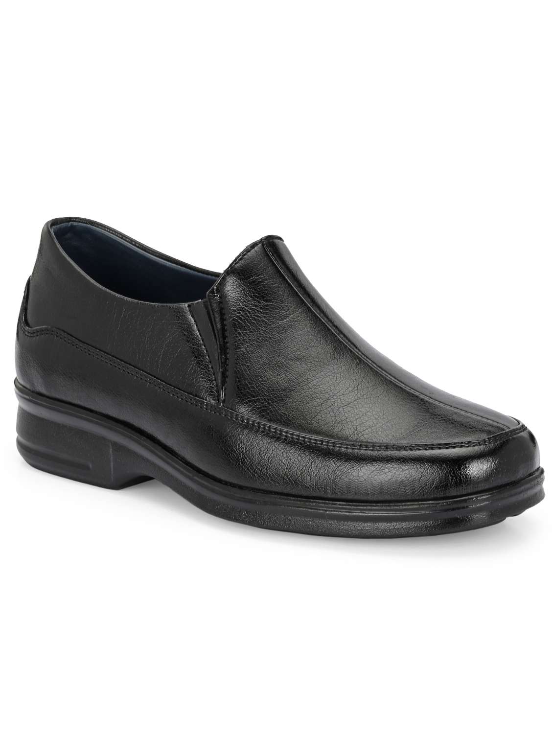 men solid slip on formal shoes