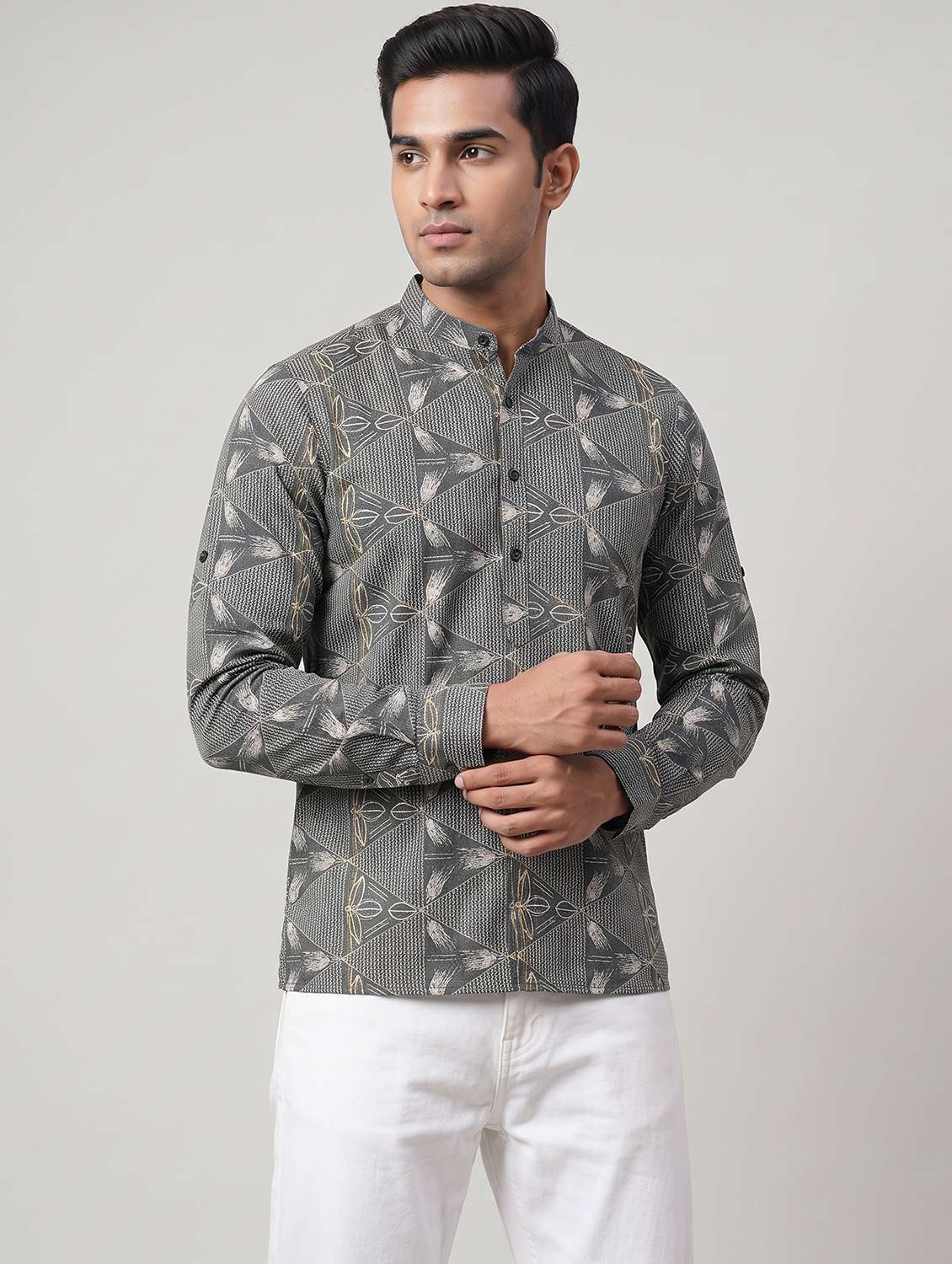Men Printed Mandarin Neck Short Kurta - 22735209 -  Standard Image - 3